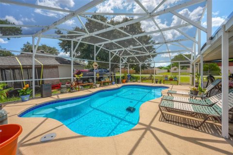 House in Eustis, Florida 4 bedrooms, 259.01 sq.m. № 2216546 - photo 7
