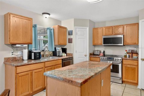 House in Eustis, Florida 4 bedrooms, 259.01 sq.m. № 2216546 - photo 14