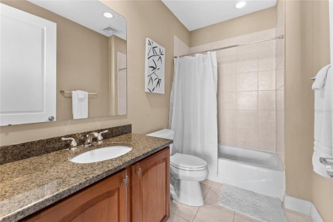 Condominio en alquiler en Tampa, Florida, 3 dormitorios, 258.83 m2 № 1874081 - foto 25