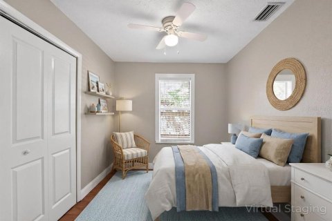 House in Saint Petersburg, Florida 3 bedrooms, 90.67 sq.m. № 2092522 - photo 25