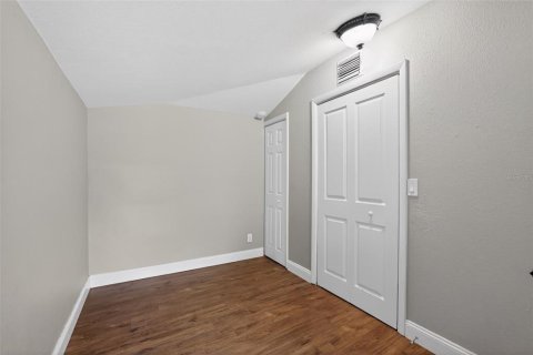 House in Saint Petersburg, Florida 3 bedrooms, 90.67 sq.m. № 2092522 - photo 29