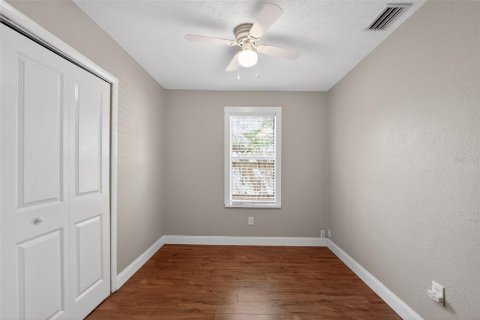 House in Saint Petersburg, Florida 3 bedrooms, 90.67 sq.m. № 2092522 - photo 27