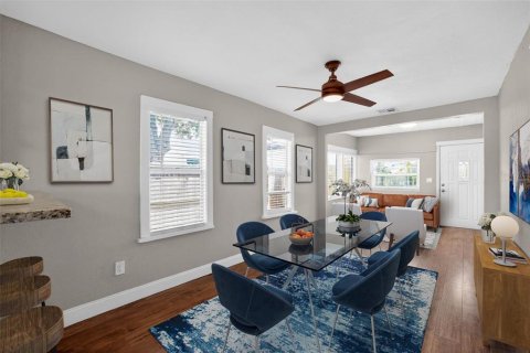 House in Saint Petersburg, Florida 3 bedrooms, 90.67 sq.m. № 2092522 - photo 10