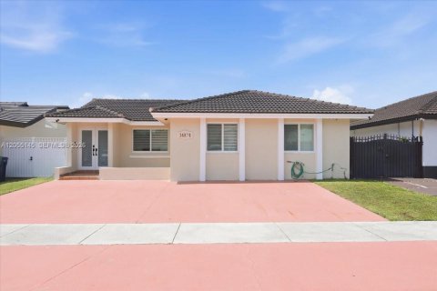 Casa en Miami, Florida 3 dormitorios, 175.03 m2 № 2185984