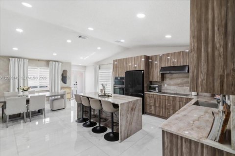Casa en venta en Miami, Florida, 3 dormitorios, 175.03 m2 № 2185984 - foto 12
