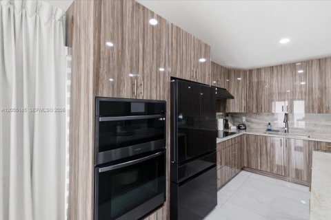 Casa en venta en Miami, Florida, 3 dormitorios, 175.03 m2 № 2185984 - foto 5