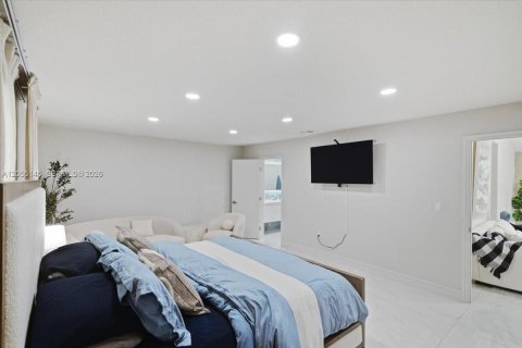 Casa en venta en Miami, Florida, 3 dormitorios, 175.03 m2 № 2185984 - foto 24