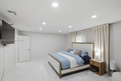 Casa en venta en Miami, Florida, 3 dormitorios, 175.03 m2 № 2185984 - foto 26