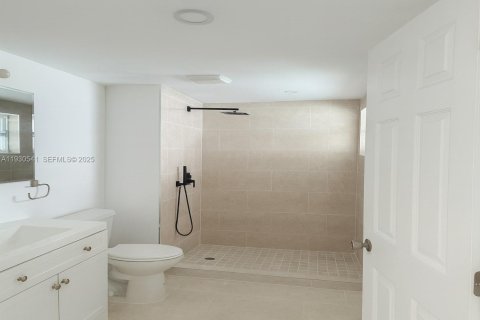 Купить виллу или дом в Форт-Лодердейл, Флорида 3 спальни, 89.93м2, № 1990737 - фото 12