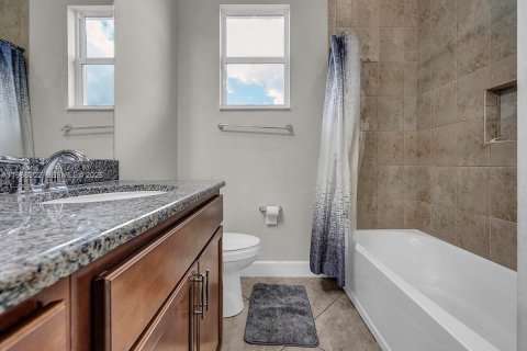 Casa en venta en Westlake, Florida, 4 dormitorios, 259.01 m2 № 2031216 - foto 25