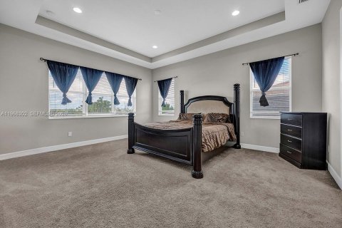 Casa en venta en Westlake, Florida, 4 dormitorios, 259.01 m2 № 2031216 - foto 18