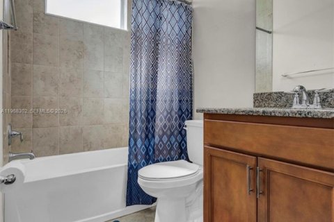 Casa en venta en Westlake, Florida, 4 dormitorios, 259.01 m2 № 2031216 - foto 15