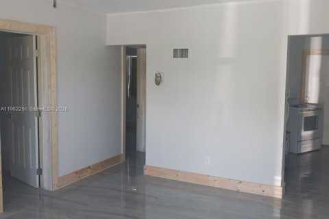 Immobilier commercial à vendre à Belle Glade, Floride: 114.46 m2 № 2025741 - photo 8