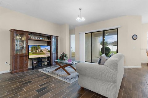 House in Groveland, Florida 4 bedrooms, 189.61 sq.m. № 1838291 - photo 6