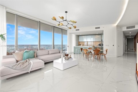 Copropriété à louer à Sunny Isles Beach, Floride: 2 chambres, 119.1 m2 № 1860476 - photo 5