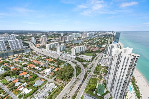 Copropriété à louer à Sunny Isles Beach, Floride: 2 chambres, 119.1 m2 № 1860476 - photo 28