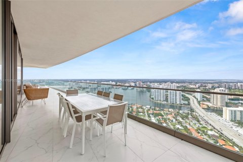 Copropriété à louer à Sunny Isles Beach, Floride: 2 chambres, 119.1 m2 № 1860476 - photo 27
