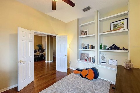 House in Land O' Lakes, Florida 4 bedrooms, 384.8 sq.m. № 1787352 - photo 15