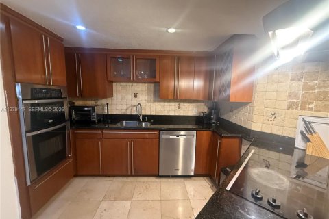 Снять в аренду кондоминиум в Майами, Флорида 3 спальни, 91.97м2, № 2079433 - фото 27