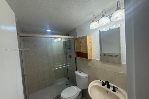 Снять в аренду кондоминиум в Майами, Флорида 3 спальни, 91.97м2, № 2079433 - фото 29