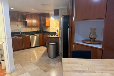 Снять в аренду кондоминиум в Майами, Флорида 3 спальни, 91.97м2, № 2079433 - фото 17