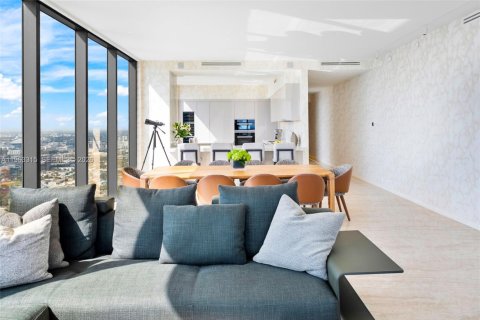 Condo in Miami, Florida, 4 bedrooms № 2081008 - photo 26