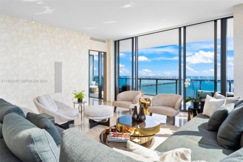 Condo in Miami, Florida, 4 bedrooms № 2081008 - photo 22