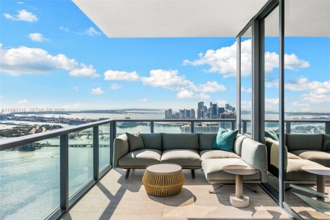 Condo in Miami, Florida, 4 bedrooms № 2081008 - photo 5