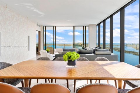 Condo in Miami, Florida, 4 bedrooms № 2081008 - photo 20