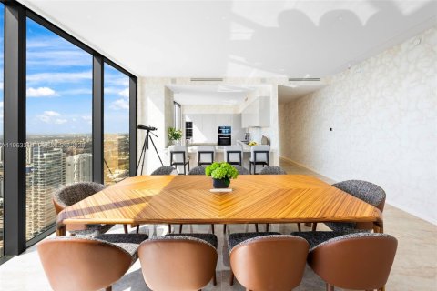 Condo in Miami, Florida, 4 bedrooms № 2081008 - photo 29