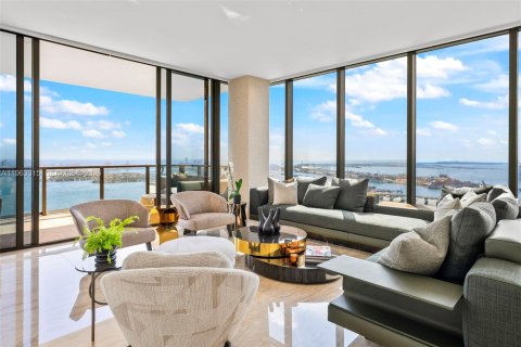 Condo in Miami, Florida, 4 bedrooms № 2081008 - photo 12