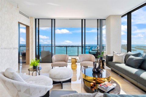 Condo in Miami, Florida, 4 bedrooms № 2081008 - photo 24