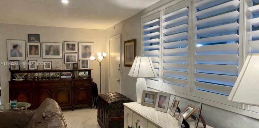 Condo à North Miami, Floride, 2 chambres  № 2020146