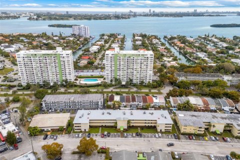 Copropriété à vendre à North Miami, Floride: 2 chambres, 113.71 m2 № 2020146 - photo 20