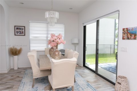 Villa ou maison à vendre à Pembroke Pines, Floride: 4 chambres, 236.06 m2 № 2055216 - photo 7