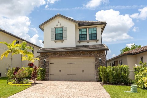 Villa ou maison à vendre à Pembroke Pines, Floride: 4 chambres, 236.06 m2 № 2055216 - photo 6