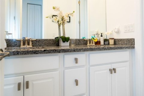 Villa ou maison à vendre à Pembroke Pines, Floride: 4 chambres, 236.06 m2 № 2055216 - photo 18