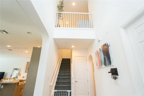 Villa ou maison à vendre à Pembroke Pines, Floride: 4 chambres, 236.06 m2 № 2055216 - photo 19