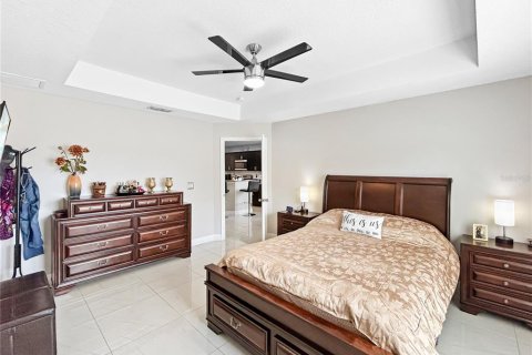 House in Poinciana, Florida 3 bedrooms, 121.24 sq.m. № 2224956 - photo 4