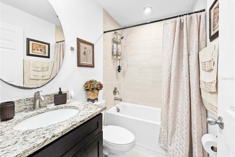 House in Poinciana, Florida 3 bedrooms, 121.24 sq.m. № 2224956 - photo 8