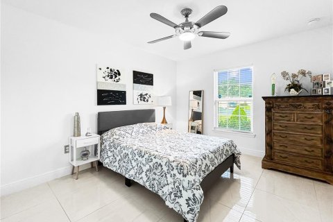 House in Poinciana, Florida 3 bedrooms, 121.24 sq.m. № 2224956 - photo 7