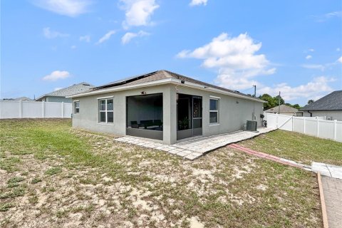 House in Poinciana, Florida 3 bedrooms, 121.24 sq.m. № 2224956 - photo 20