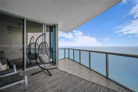 Condo in Sunny Isles Beach, Florida, 3 bedrooms  № 2176485 - photo 20