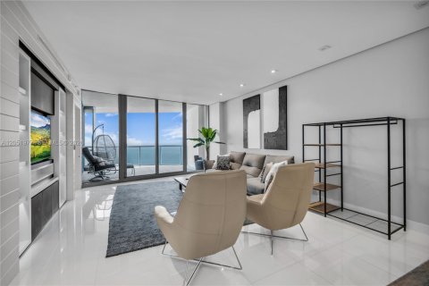 Condo in Sunny Isles Beach, Florida, 3 bedrooms  № 2176485 - photo 13