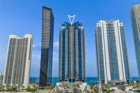 Condo in Sunny Isles Beach, Florida, 3 bedrooms  № 2176485