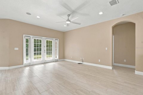 Villa ou maison à louer à Land O' Lakes, Floride: 3 chambres, 189.71 m2 № 2413482 - photo 28