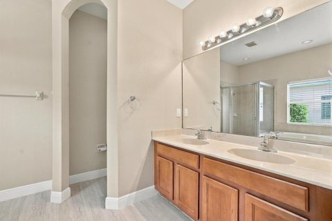 Villa ou maison à louer à Land O' Lakes, Floride: 3 chambres, 189.71 m2 № 2413482 - photo 25