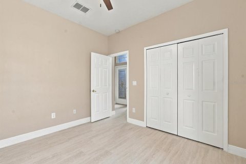 Villa ou maison à louer à Land O' Lakes, Floride: 3 chambres, 189.71 m2 № 2413482 - photo 21