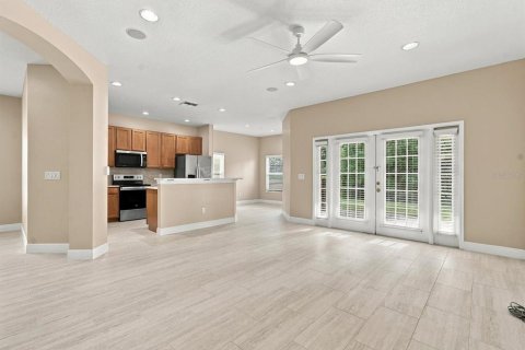 Villa ou maison à louer à Land O' Lakes, Floride: 3 chambres, 189.71 m2 № 2413482 - photo 26