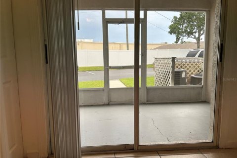 Adosado en venta en Kissimmee, Florida, 3 dormitorios, 128.21 m2 № 2212988 - foto 9